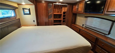 DESTINATION 5TH WHEEL!!!! MUST SEE this 1 bedroom, 1 bathroom - photo 3