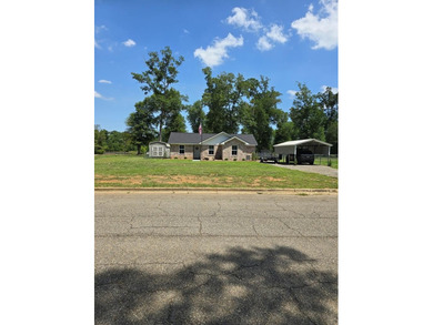 (private lake, pond, creek) Home For Sale in Albany Georgia