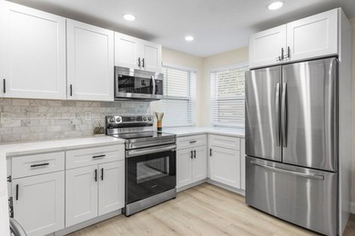 RARE INVESTMENT OPPORTUNITY! ABSOLUTELY GORGEOUS FULLY RENOVATED - photo 12