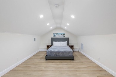 RARE INVESTMENT OPPORTUNITY! ABSOLUTELY GORGEOUS FULLY RENOVATED - photo 18