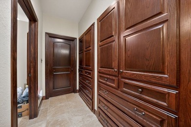 Originally designed and built by a builder for their own - photo 21