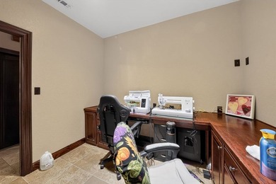 Originally designed and built by a builder for their own - photo 22