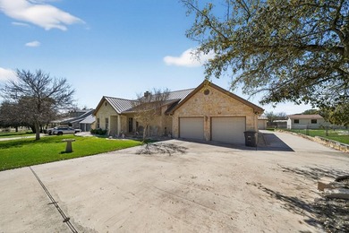 Originally designed and built by a builder for their own - photo 29