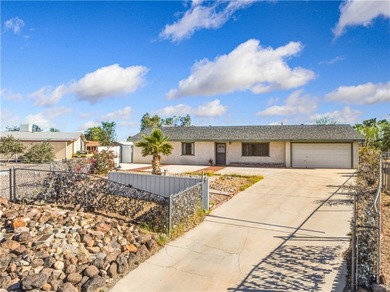 Here's a fantastic opportunity to own a three-bedroom - photo 2