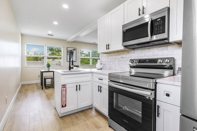 RARE INVESTMENT OPPORTUNITY! ABSOLUTELY GORGEOUS FULLY RENOVATED - photo 33
