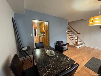 Welcome to this beautifully maintained 3-bedroom, 1.5-bath - photo 6