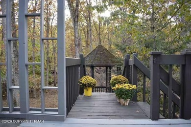 Mill Pond Home For Sale in Bushkill Pennsylvania