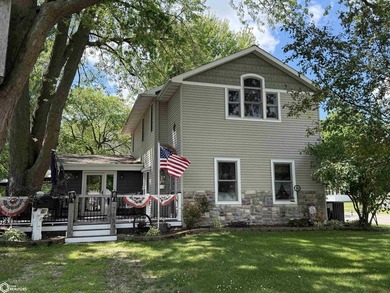 Welcome to this beautifully remodeled home in Clear Lake, where - photo 2