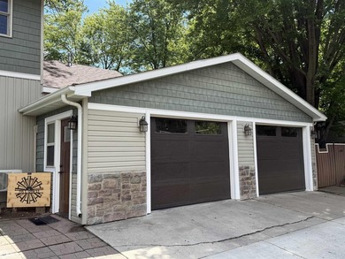 Welcome to this beautifully remodeled home in Clear Lake, where - photo 4