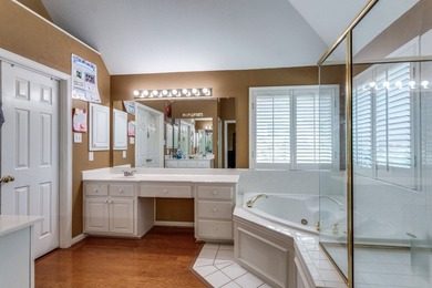 East facing home with 5 bedrooms with solid hardwood floors, Koi - photo 13