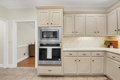 Executive 4-sided Brick Traditional With Master On Main and Full - photo 14