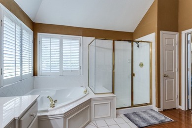 East facing home with 5 bedrooms with solid hardwood floors, Koi - photo 14