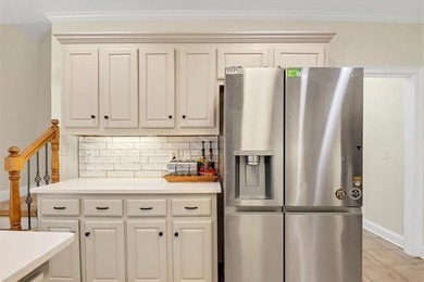 Executive 4-sided Brick Traditional With Master On Main and Full - photo 15