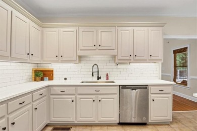 Executive 4-sided Brick Traditional With Master On Main and Full - photo 16