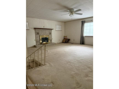 Well maintained home on the lake with pier and boat slip. Home - photo 18