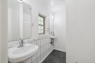 First time on the market in over 15 years, this versatile San - photo 19