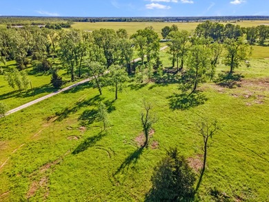 Duck Island is a 1,586 acre hunting and fishing oasis surrounded - photo 19