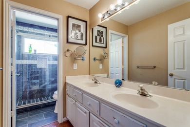 East facing home with 5 bedrooms with solid hardwood floors, Koi - photo 21