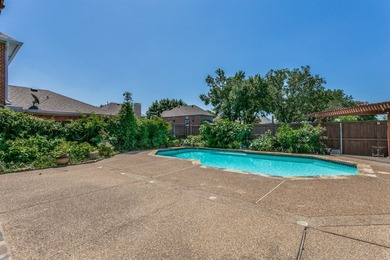 East facing home with 5 bedrooms with solid hardwood floors, Koi - photo 22