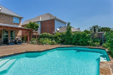 East facing home with 5 bedrooms with solid hardwood floors, Koi - photo 24