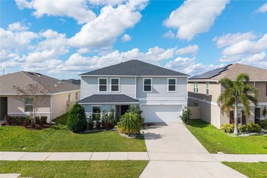 Spacious single-family home featuring 4 bedrooms and 2.5 - photo 4