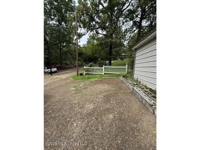 Well maintained home on the lake with pier and boat slip. Home - photo 38