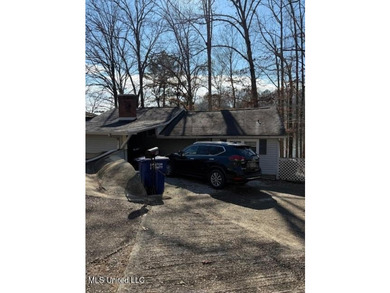 Well maintained home on the lake with pier and boat slip. Home - photo 44