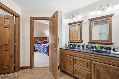 Discover waterfront living! Beautifully situated one-story home - photo 34
