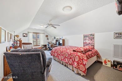 Discover waterfront living! Beautifully situated one-story home - photo 39