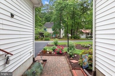 Buyer Contract fell Thru 11 Burr Drive, is a meticulously - photo 3