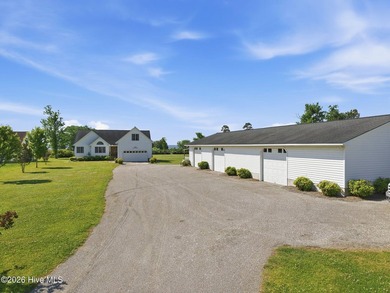 Discover waterfront living! Beautifully situated one-story home - photo 48