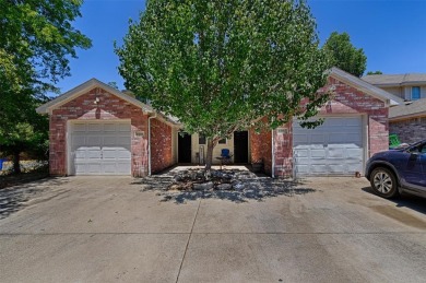 Lake Townhome/Townhouse For Sale in Azle, Texas