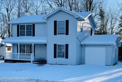 Lake Carobeth Home For Sale in Tobyhanna Pennsylvania