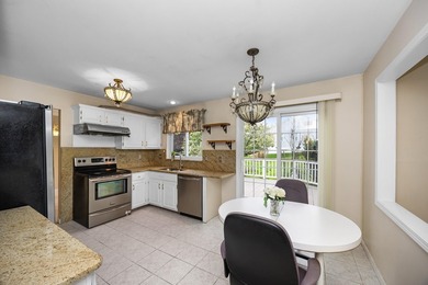 Beautifully situated on a corner lot in a desirable neighborhood - photo 15