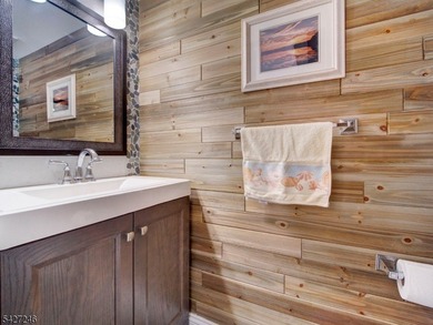 Beautifully updated, two-level townhome offering the perfect - photo 17