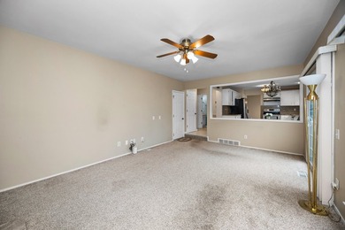 Beautifully situated on a corner lot in a desirable neighborhood - photo 21