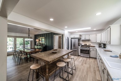 ON DEEP WATER! TWO PRIMARY SUITES! Fully renovated one-level - photo 22