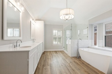 Welcome to your dream home, where luxury, comfort, and golf - photo 24
