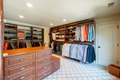 Don't miss this masterfully renovated estate in the desirable - photo 27