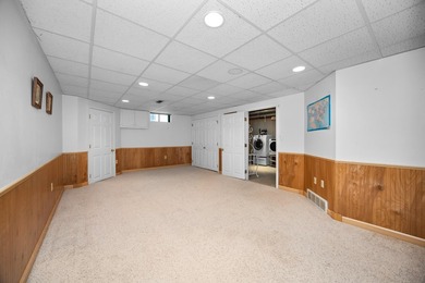 Beautifully situated on a corner lot in a desirable neighborhood - photo 32