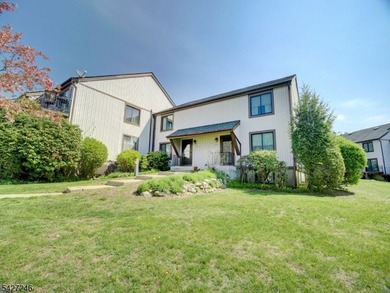 Beautifully updated, two-level townhome offering the perfect - photo 32