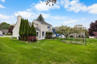 Beautifully situated on a corner lot in a desirable neighborhood - photo 43
