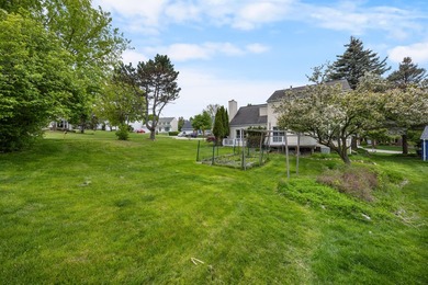 Beautifully situated on a corner lot in a desirable neighborhood - photo 45