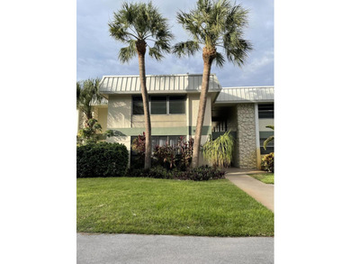 Beautifully updated 2-bedroom, 1-bath second-floor condo in the - photo 9