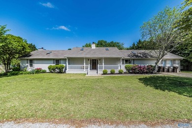 ON DEEP WATER! TWO PRIMARY SUITES! Fully renovated one-level - photo 50