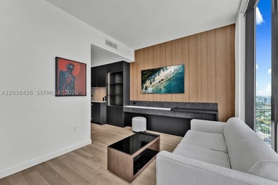 Ultra-rare high floor corner studio at E11EVEN(R) Club Hotel & - photo 4