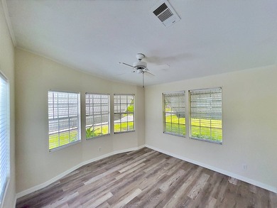 BEAUTIFULLY REMODELED HOME ON A SPACIOUS LOT! MOVE-IN READY! - photo 9