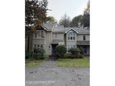 Tamaque Lake / Pinecrest Lake Townhome/Townhouse For Sale in Pocono Pines Pennsylvania