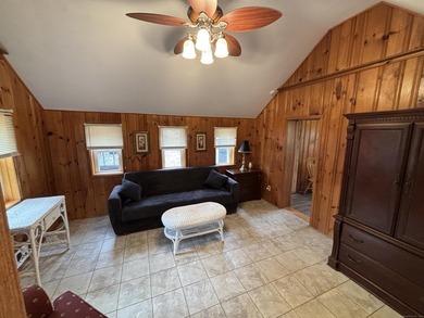 Discover your dream lakeside retreat with this charming 500 - photo 6
