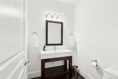Welcome to the epitome of elegance and comfort at 3470 N Bayview - photo 11